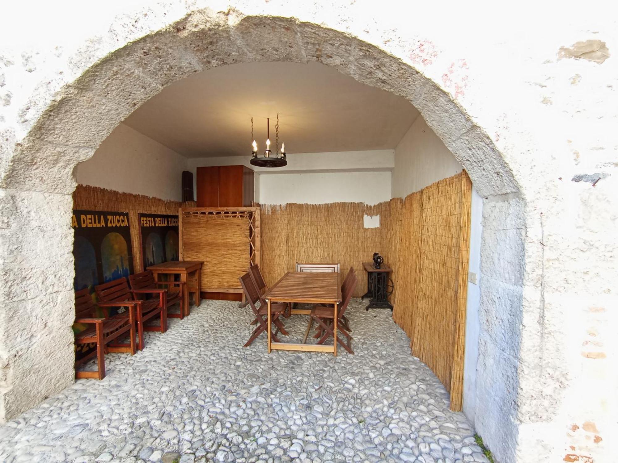 Appartamento Taverna Gattolini Венцоне Экстерьер фото